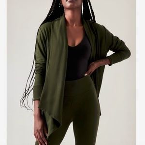 NWT Athleta Pranayama Restore Wrap Green S